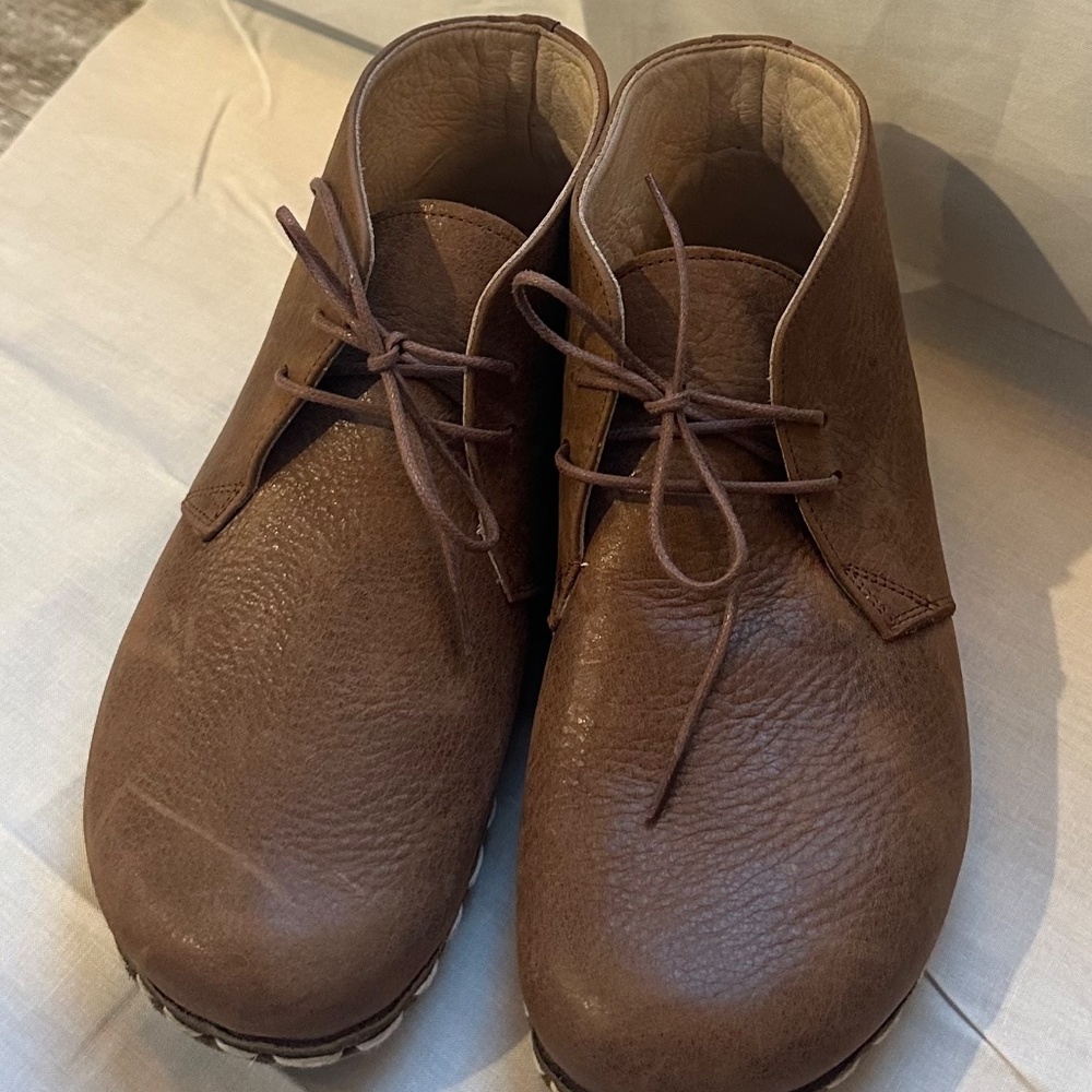 Shoes - Picture 2 of 7